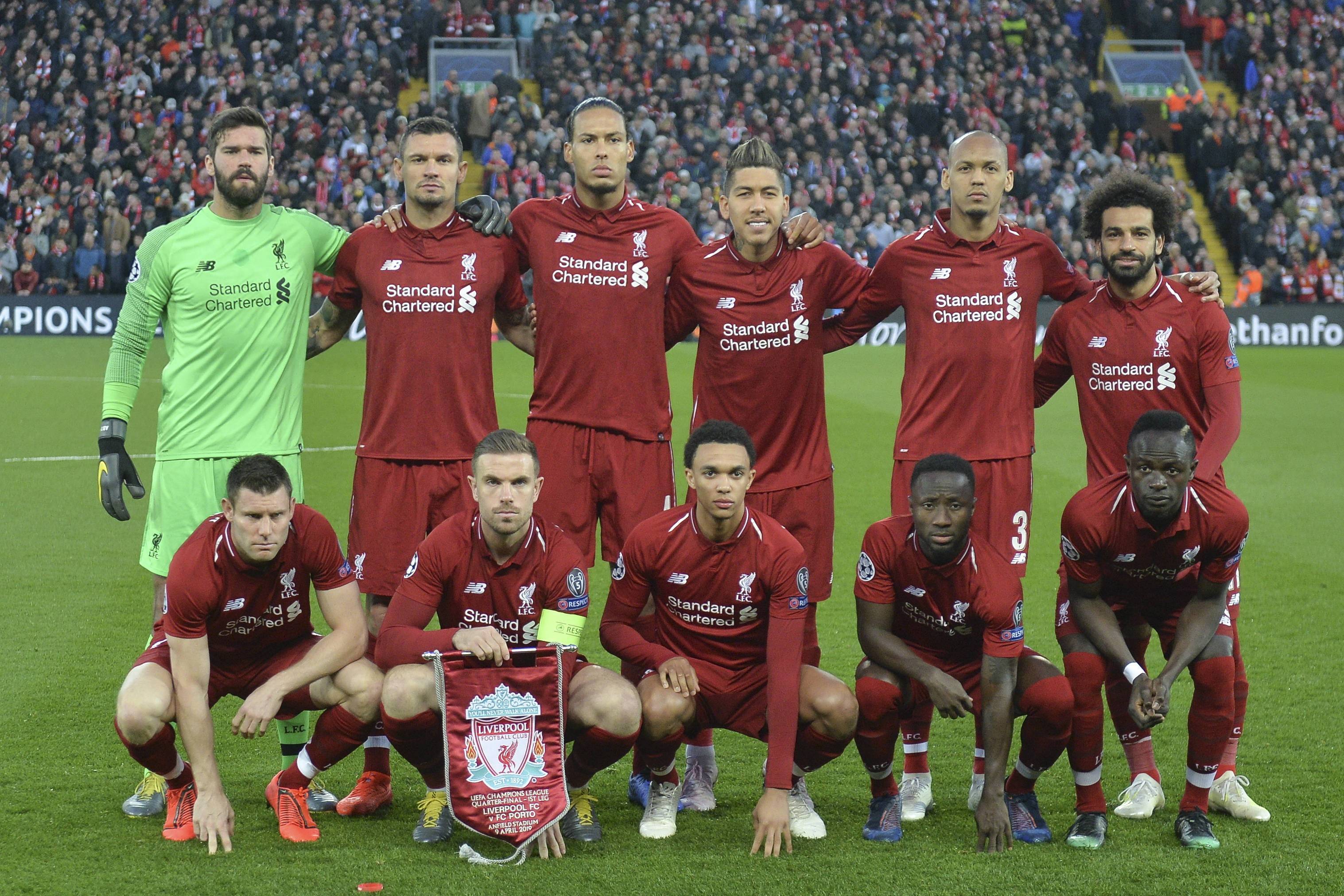 利物浦击败AC米兰，晋级欧冠八强