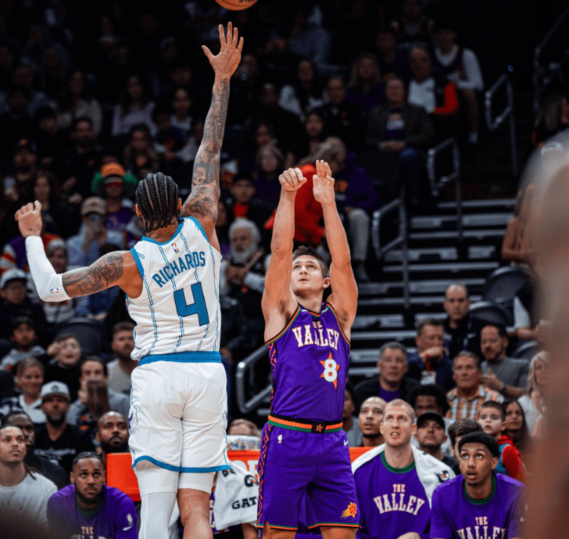 魔术惊艳全场，黄蜂助攻爆棚，格林逆转取胜！